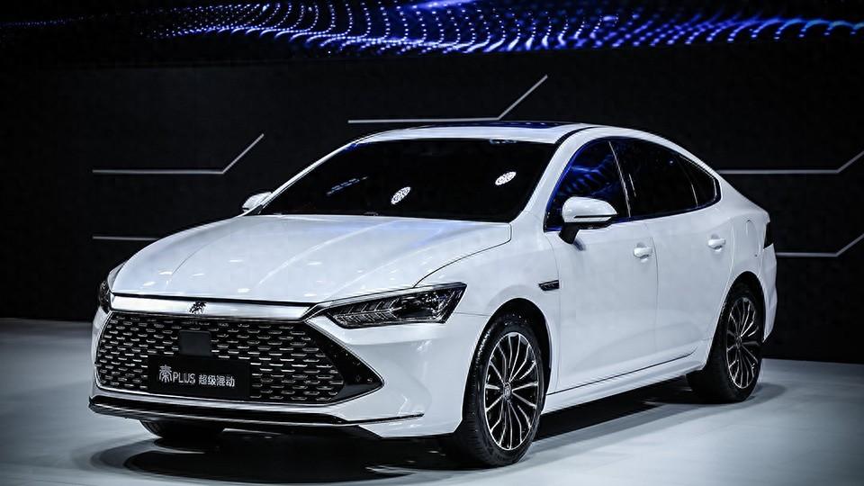 2024年汽車價(jià)格戰(zhàn),插混與純電,更適合買混動(dòng)?