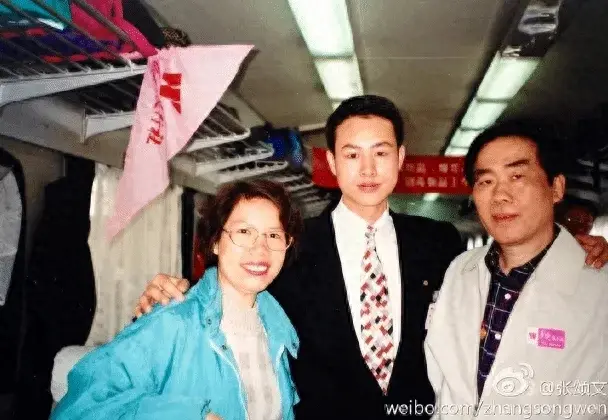 張頌文早期在深圳當(dāng)導(dǎo)游