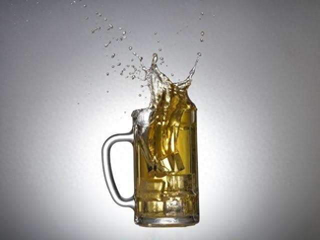 烏蘇啤酒狀告鳥(niǎo)蘇啤酒獲賠208萬(wàn)