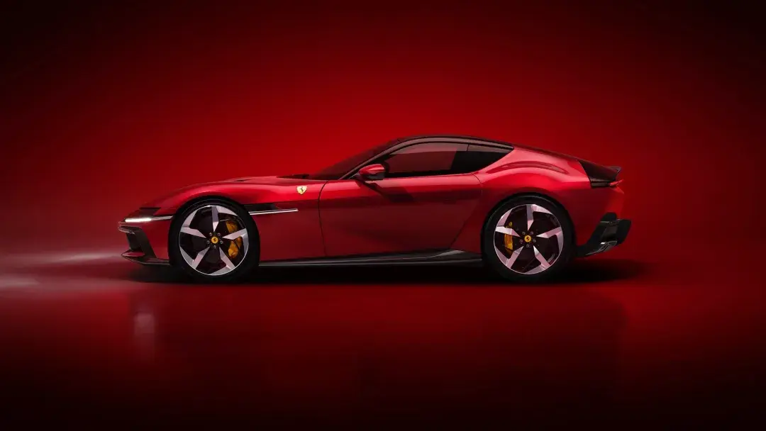 V12、9500轉(zhuǎn),法拉利總是不會讓人失望