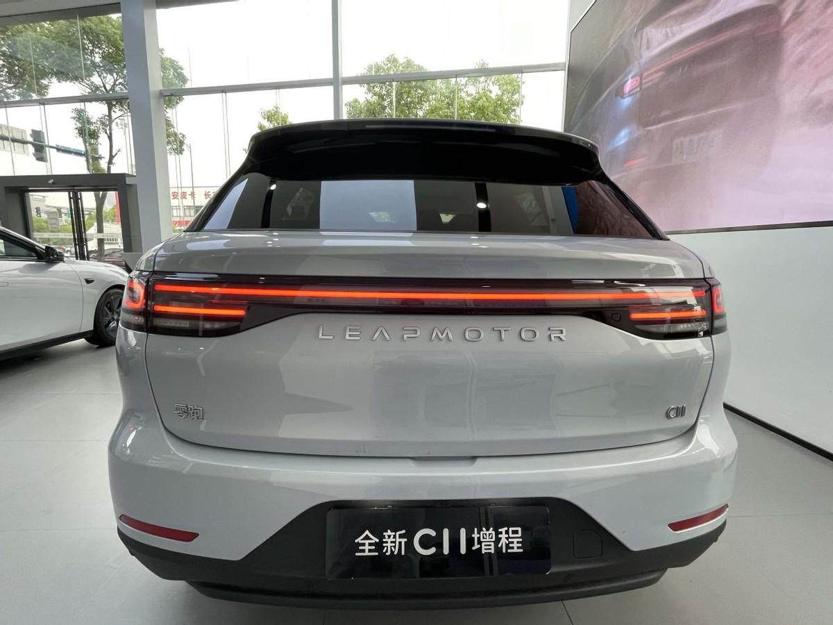 零跑全新C11到店,新車有哪些優(yōu)缺點(diǎn),值得買嗎?深度體驗(yàn)告訴你