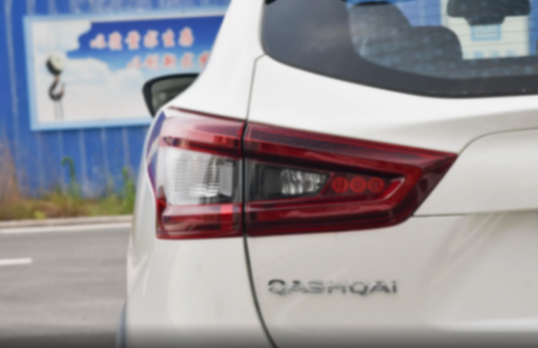 售價9.88萬元,搭載2.0L+CVT動力總成,日產逍客舒適版值得選嗎?