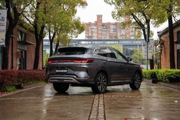 起亞EV5長續航相比宋PLUS EV,哪些地方做對了?