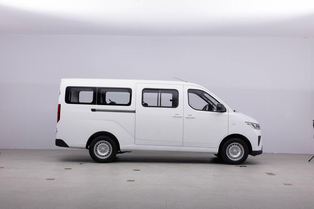 新款五菱揚光6座版上市,側滑門,車長4985mm,續航300km