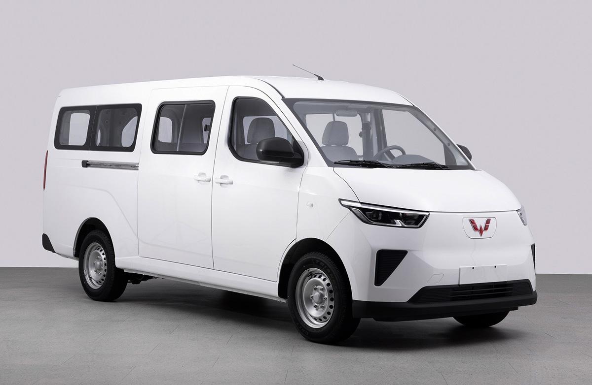 新款五菱揚光6座版上市,側滑門,車長4985mm,續航300km