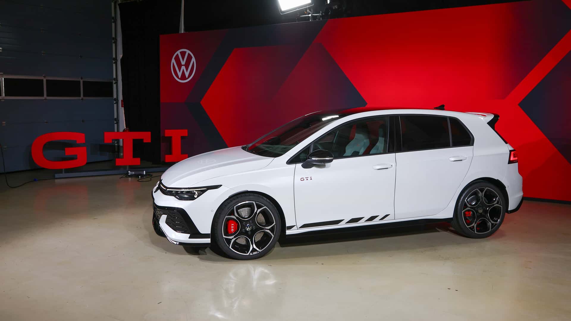 最強前驅大眾迎來更新,中期改款大眾高爾夫GTI Clubsport正式首發
