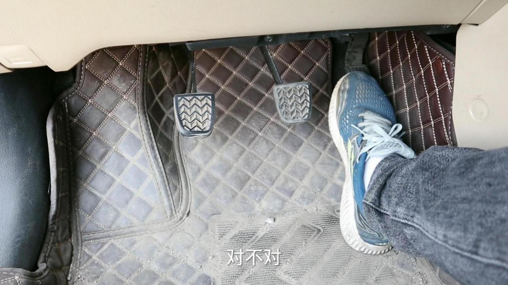 開車5年后,才知道間斷性踩油門更省油,都是吃虧換來(lái)的經(jīng)驗(yàn)