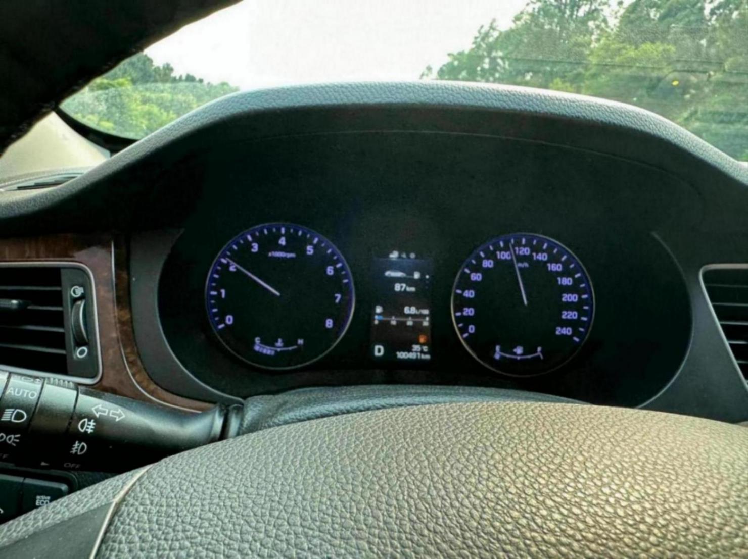 開車5年后,才知道間斷性踩油門更省油,都是吃虧換來(lái)的經(jīng)驗(yàn)