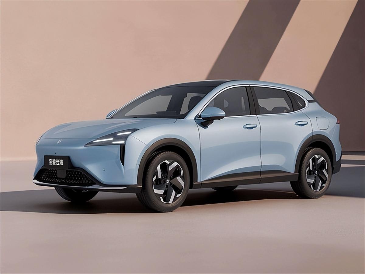 小米SU8真車曝光?小米SU7旁驚現偽裝SUV,網友:真來了?