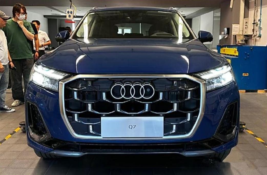 現款63.28萬起售,新款奧迪Q7實車現身國內,提供兩種動力可選
