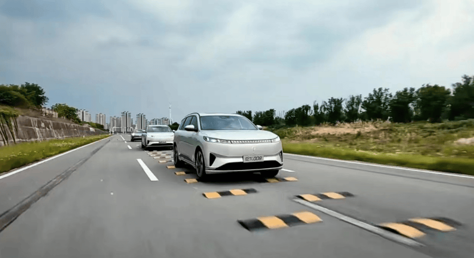 5米車長+3米軸距+6座布局,試駕東風奕派eπ008