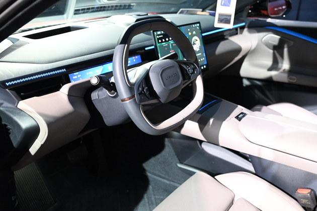 定位新豪華旗艦轎車,領(lǐng)克Z10進階而來