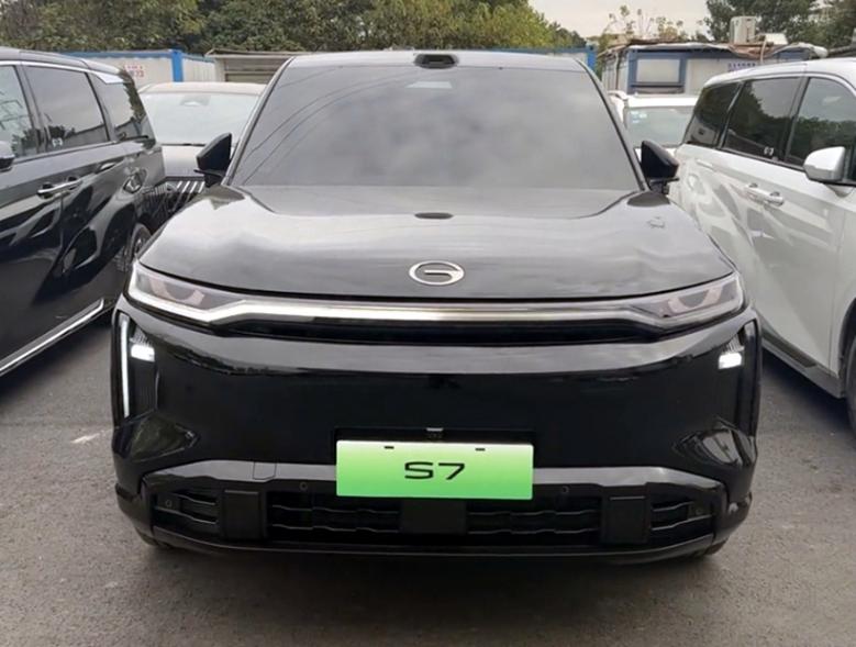 國產(chǎn)“小攬勝”要來了!廣汽傳祺S7展車到店,搭全新1.5T插混系統(tǒng)