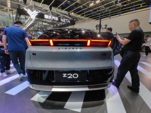 領克Z20細節(jié)曝光,魅族車機+零壓座椅,網(wǎng)友:這波操作穩(wěn)了!