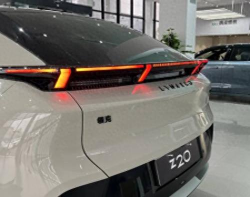 領克Z20細節(jié)曝光,魅族車機+零壓座椅,網(wǎng)友:這波操作穩(wěn)了!