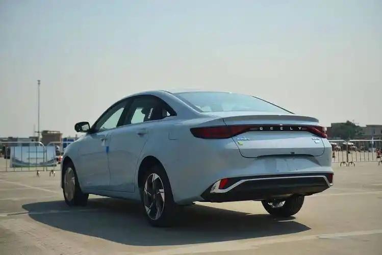 吉利帝豪L Hi-P解析:插混動力、233kW、1300公里續航,性價比高