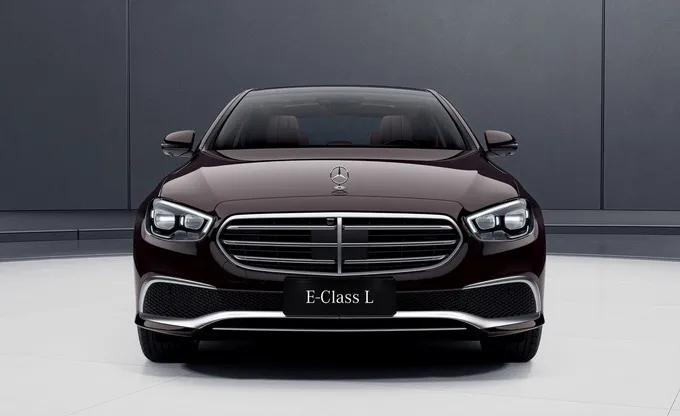 奔馳E級(jí)VS寶馬5系:誰(shuí)才是2025年豪華轎車性價(jià)比之王?