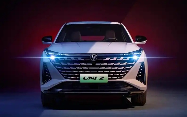 國產(chǎn)運(yùn)動轎車四強(qiáng)PK:2.0T+6秒破百,誰才是你的DreamCar?