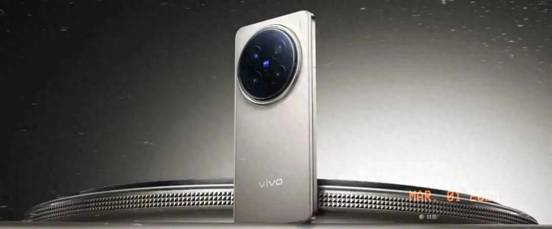 vivo影像旗艦或再樹行業(yè)標(biāo)桿 X200 Ultra全鏈路技術(shù)升級(jí)曝光。