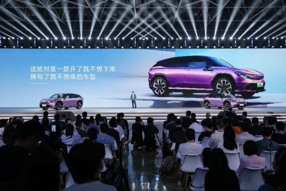 全車多項(xiàng)黑科技加持,廣汽本田P7吹響合資電車反擊號(hào)角