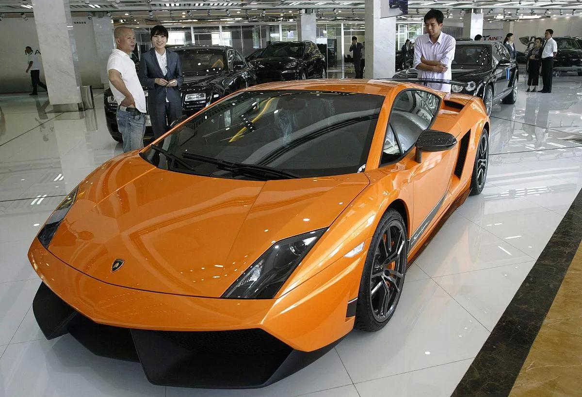 終于知道為啥叫蘭博基尼了,普通車根本開不出它的氣質(zhì)