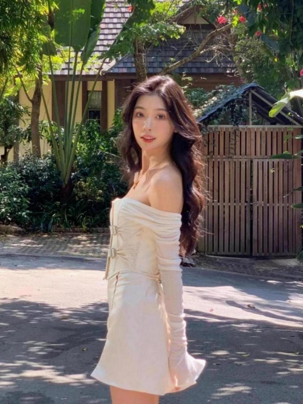 2025抖音十大女神巔峰對決!顏值身材人氣三殺,誰是你心中的王者