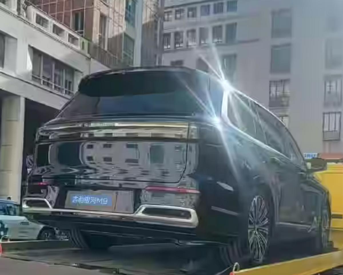 定位6座旗艦SUV,吉利銀河M9實車圖曝光,是否值得購買